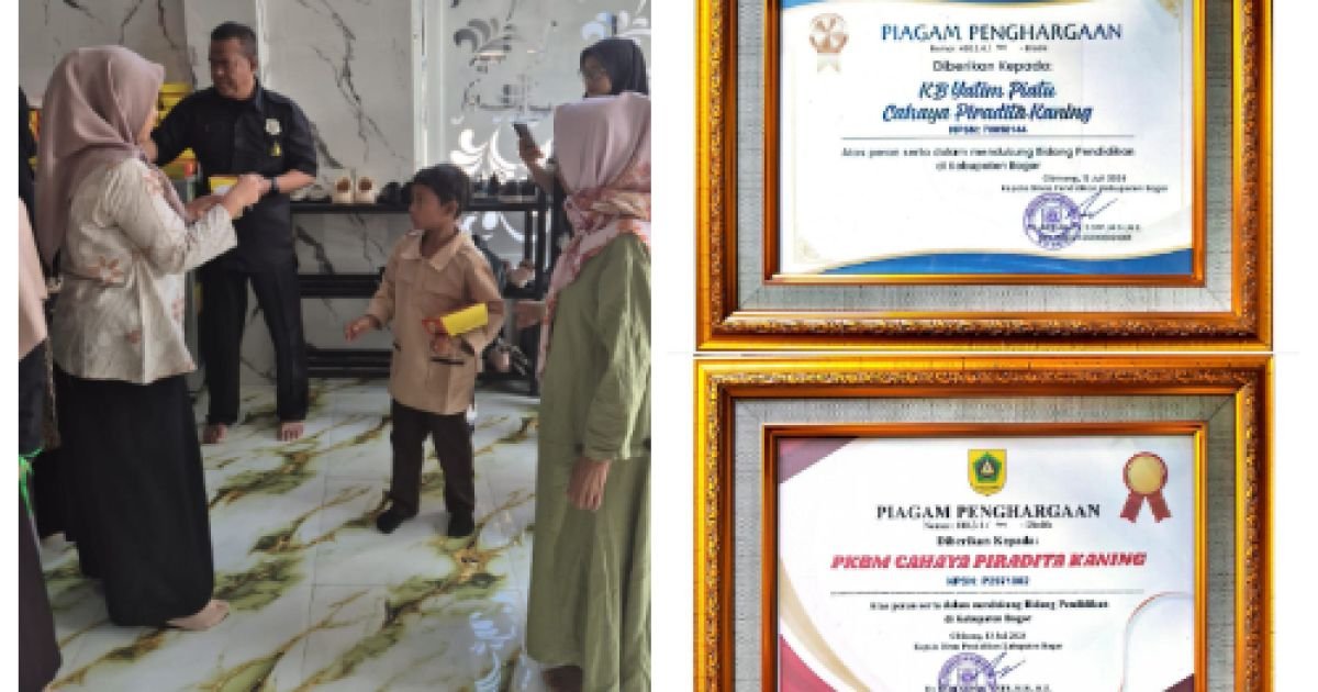 Piagam penghargaan yang diraih Yayasan Cahaya Piradita Kaning, Kecamatan Citeureup, Kabupaten Bogor.