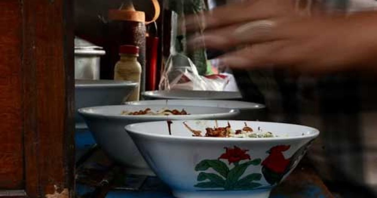 Rekomendasi bubur ayam enak dekat stasiun Depok. (Unsplash.com/Zaky Hadi)