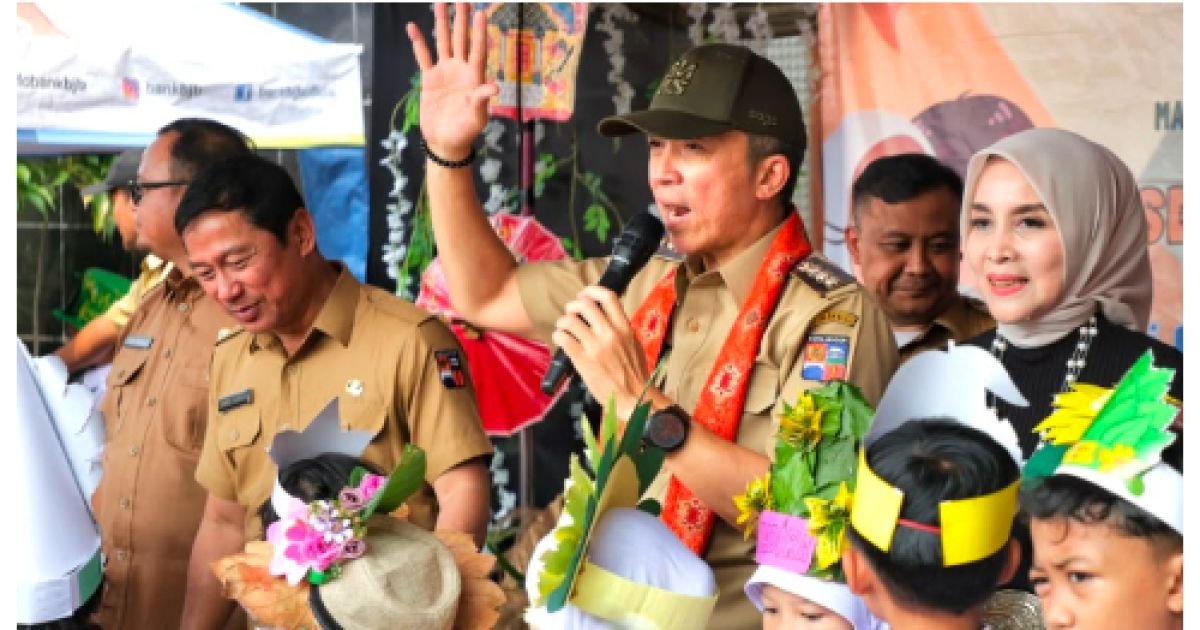 Tutup Kegiatan MPLS, Wali Kota Bogor Dedie Rachim Ajak Siswa Menanam Pohon dan Tanamkan Rasa Kepedulian Lingkungan