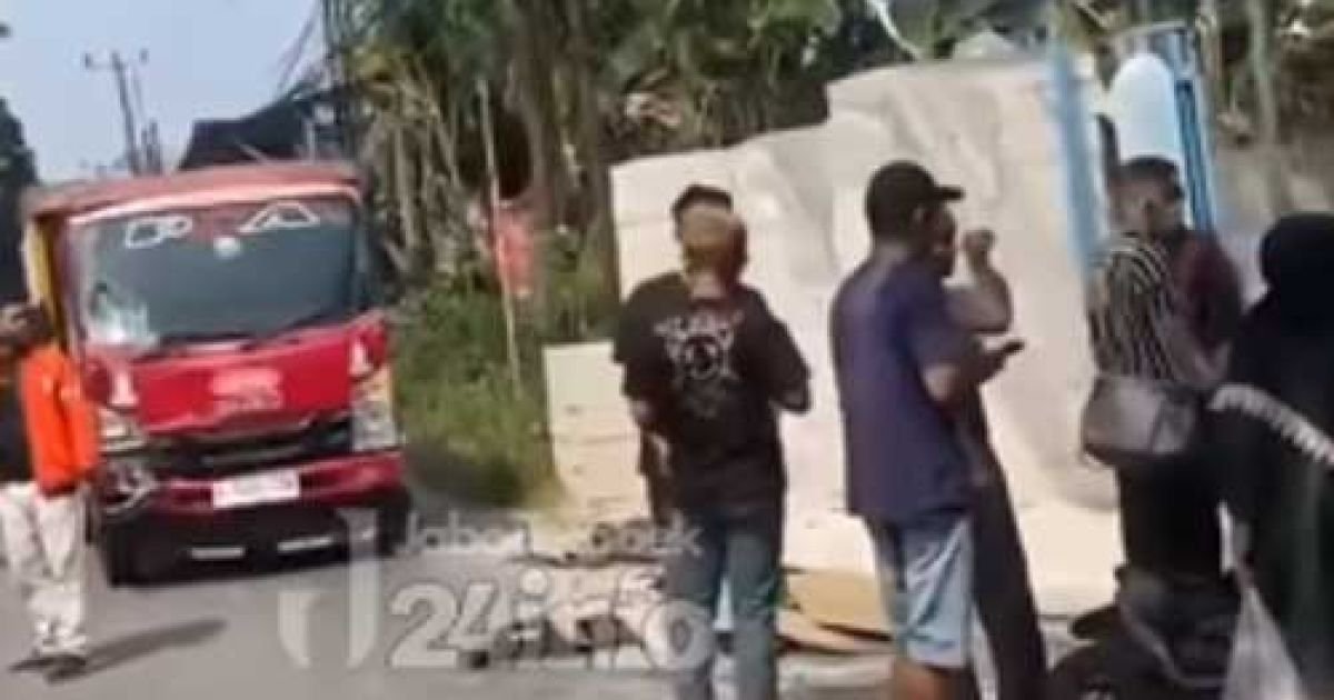 Kecelakaan maut di Depok melibatkan driver ojol dan truk LPG. Pengemudi meninggal dunia, penumpang terluka, polisi masih menyelidiki.