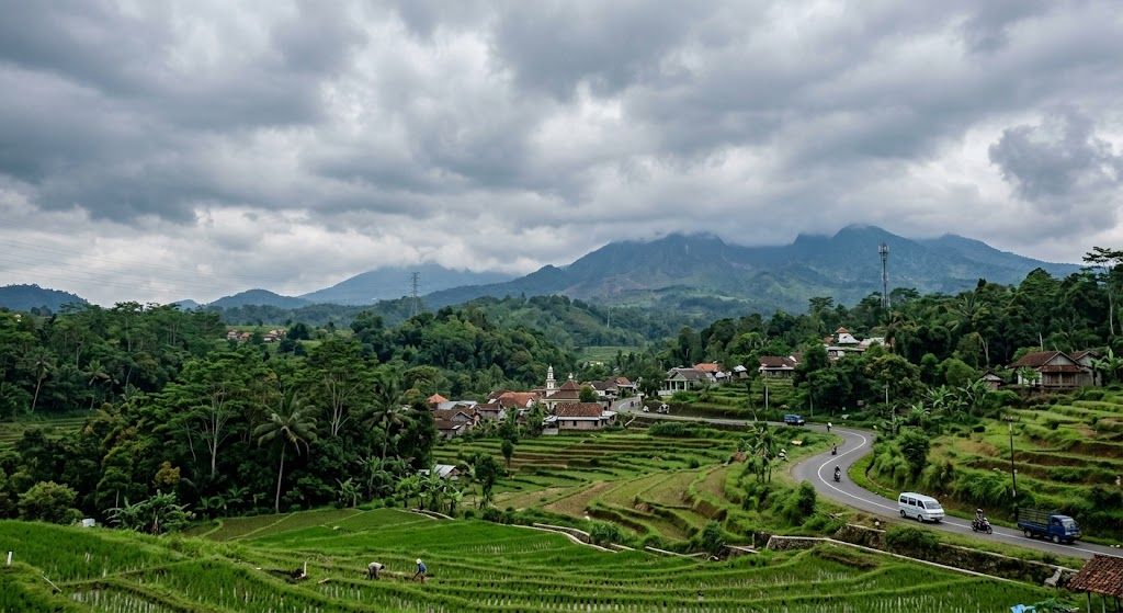 Prakiraan Cuaca Jabar Hari Ini: Cerah Berawan, Waspada Angin Kencang di Pesisir Selatan Sukabumi